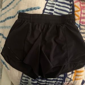 Lululemon hotty toddy 4” shorts